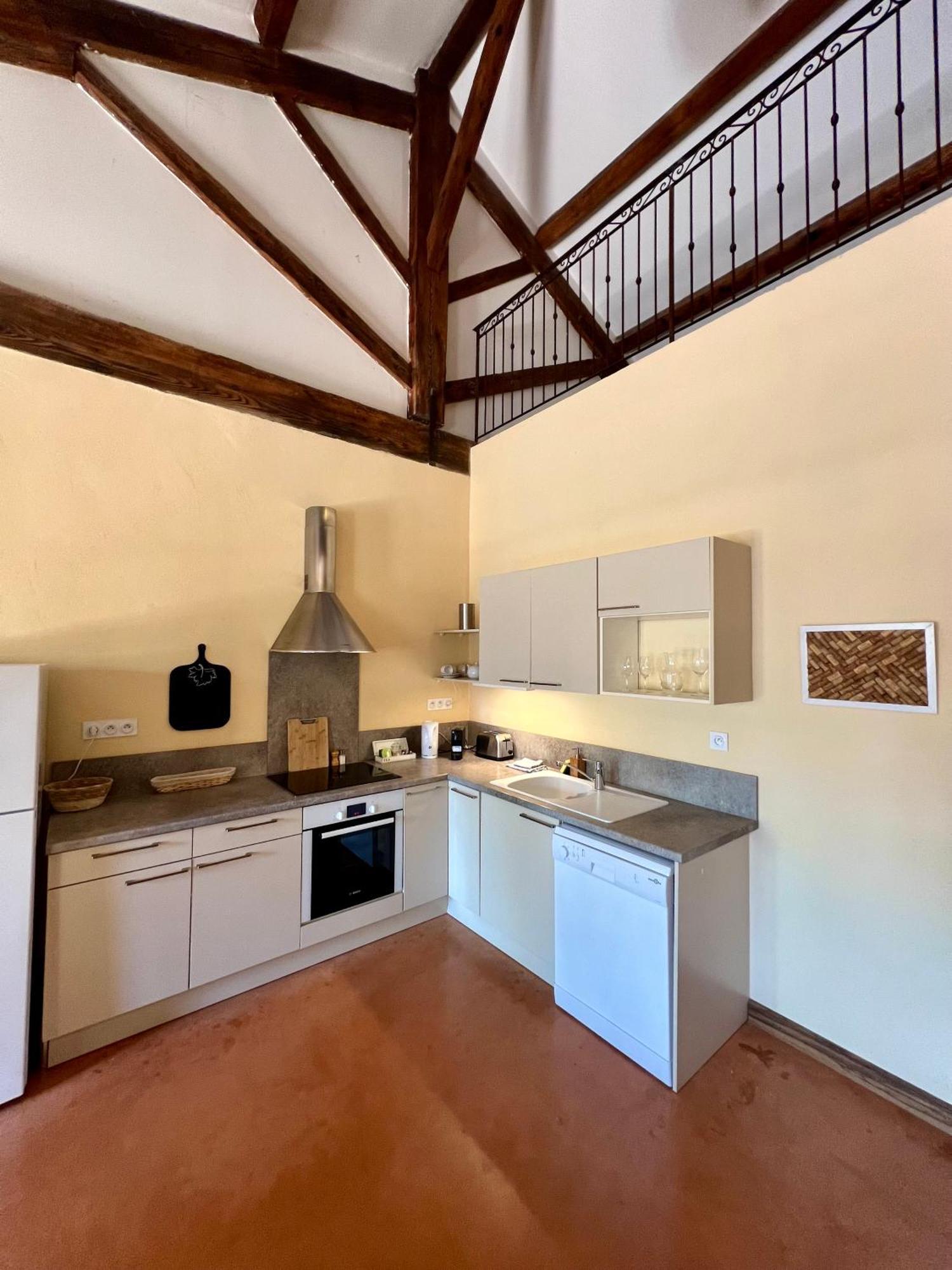 Vinauberge Poilhes Екстериор снимка