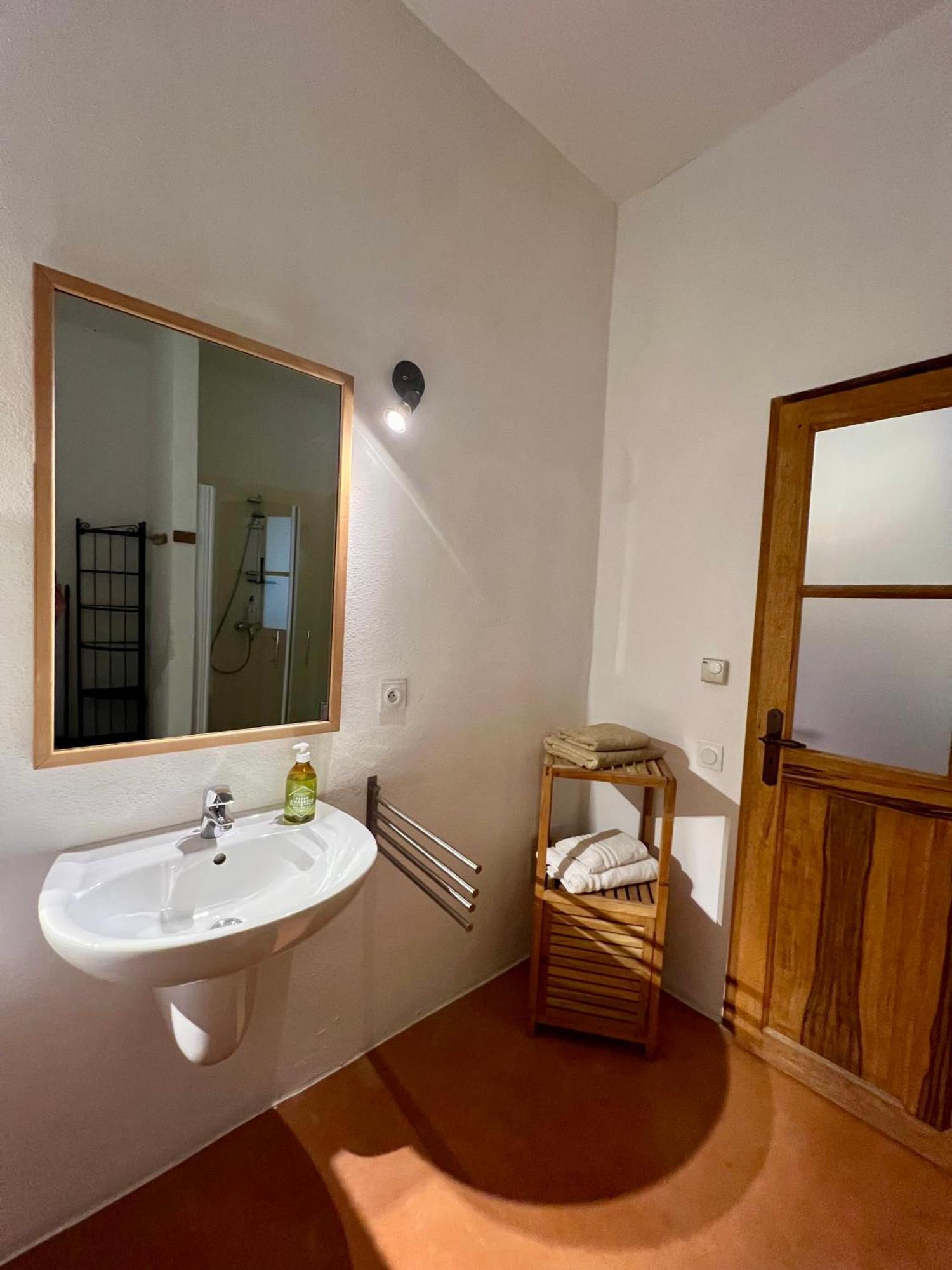 Vinauberge Poilhes Екстериор снимка