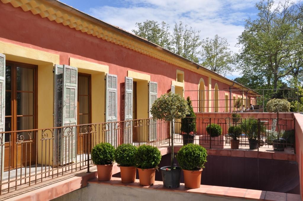 Vinauberge Poilhes Екстериор снимка
